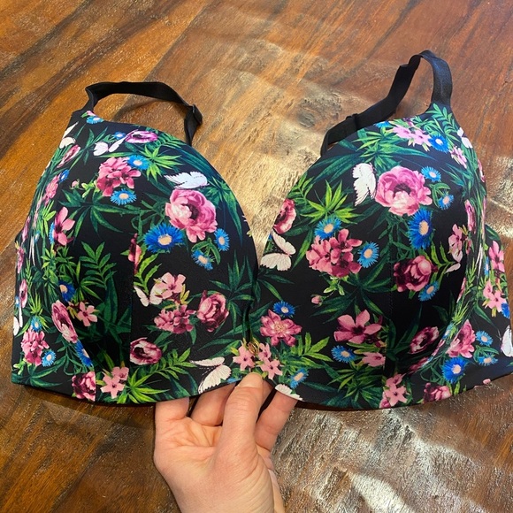 Victoria’s Secret So Obsessed Smooth Wireless Push-Up Bra Size 36DD - Picture 5 of 12